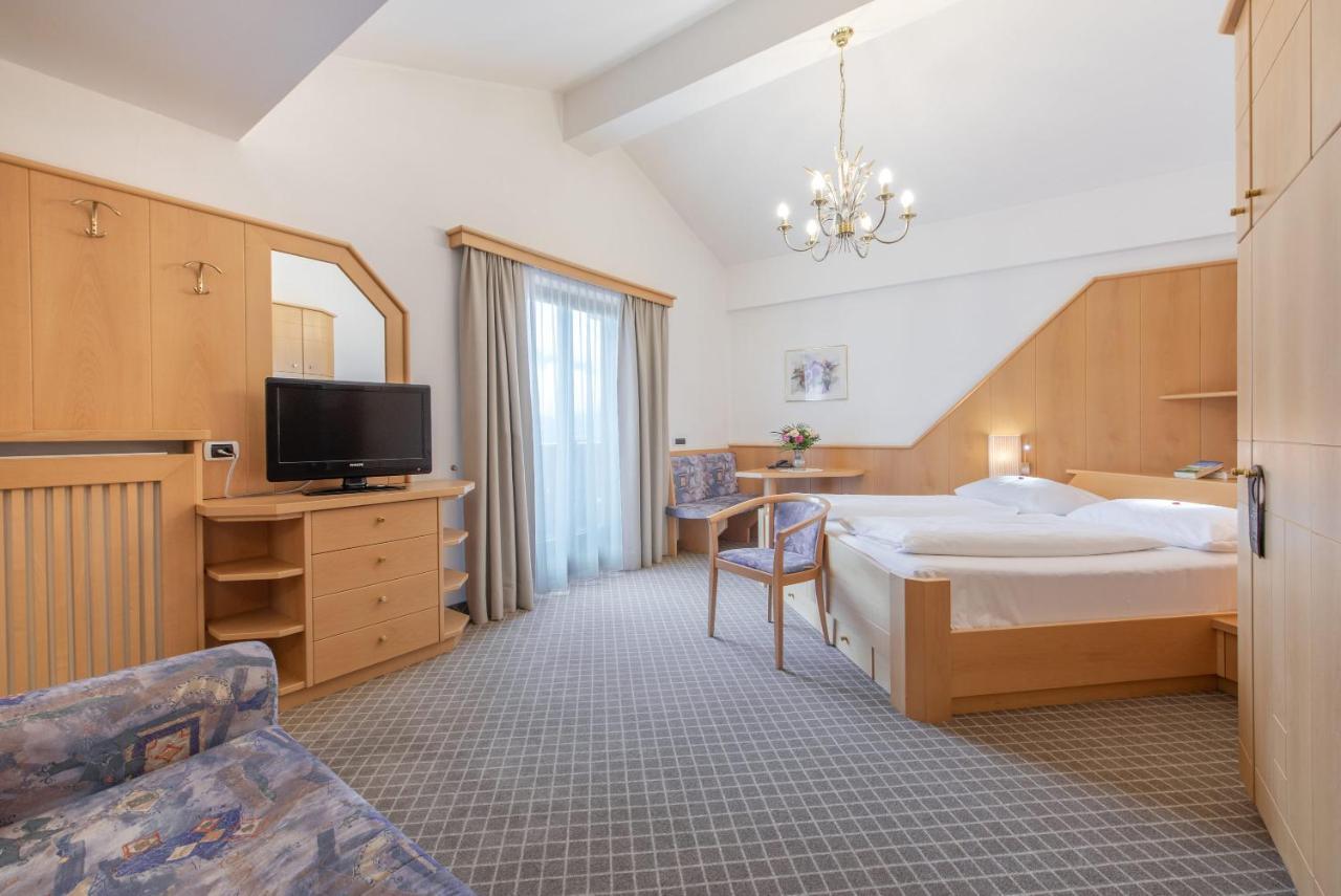 Double Room Mountain View